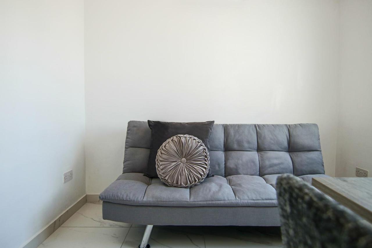 Ferienwohnung Phaedrus Living: Seaside Luxury Flat Lighthouse 66 Paphos Exterior foto